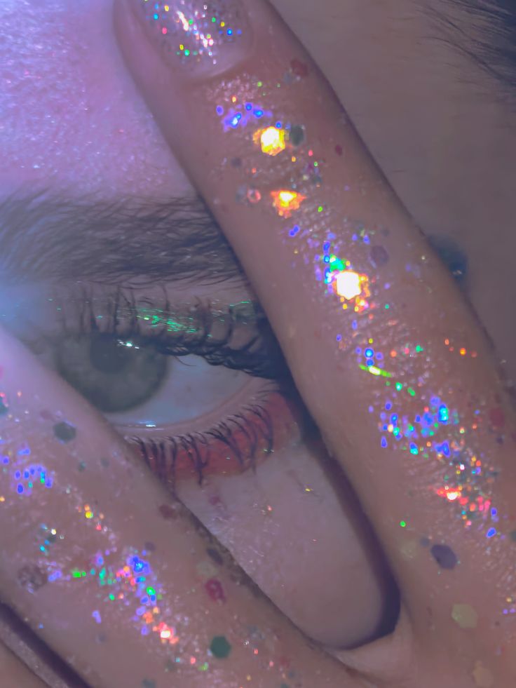 GLITTER